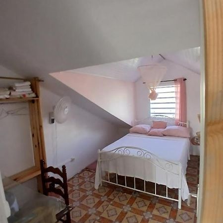 Au D Location Hotel Grand-Bourg  Ngoại thất bức ảnh